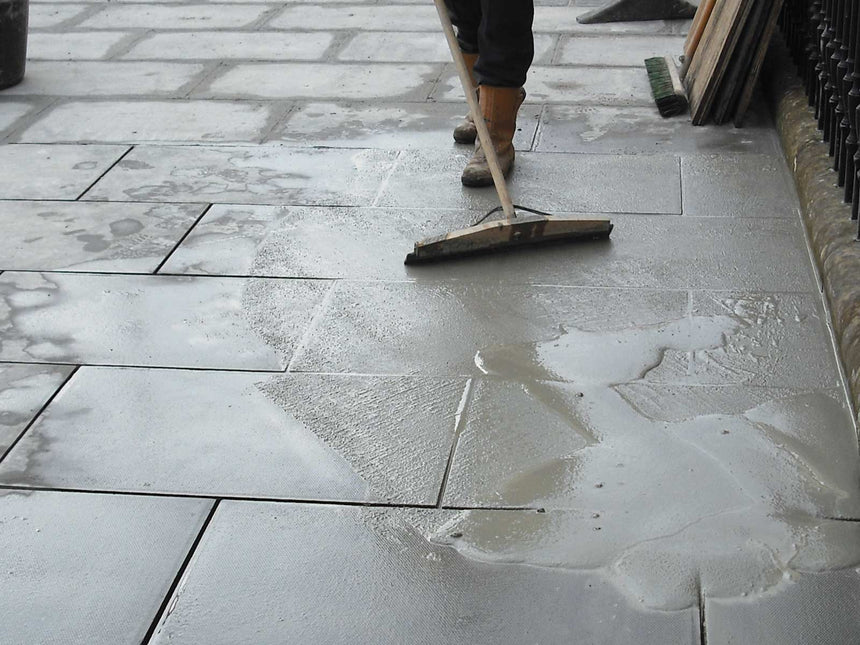 Flowpoint rapid-setting grout