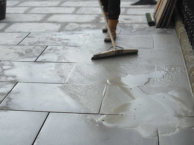 Flowpoint rapid-setting grout