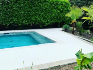 Paving ideas for swimming pool