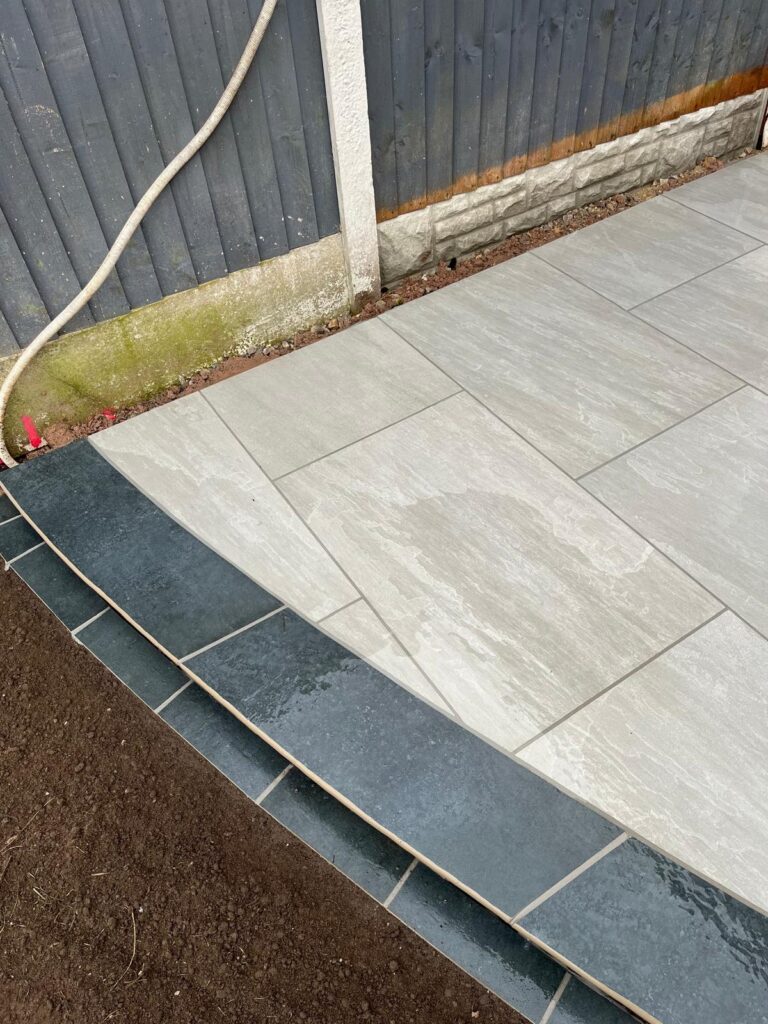 Porcelain patio with mitred edges